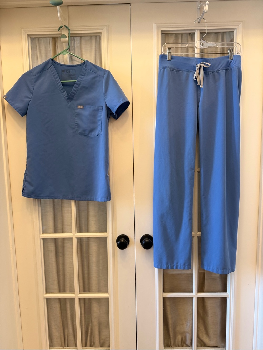 XXS/XS Ceil Blue Women’s Scrub Set EUC
